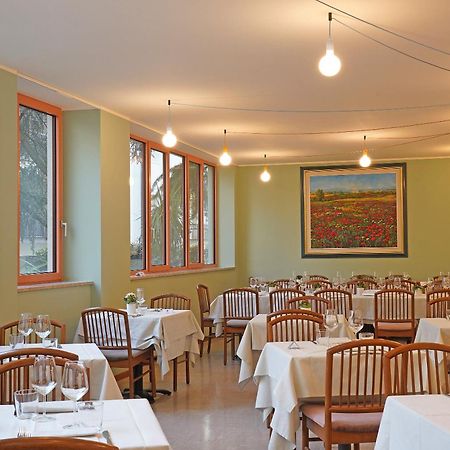 Hotel La Perla - Bike Hotel Garda  Bagian luar foto