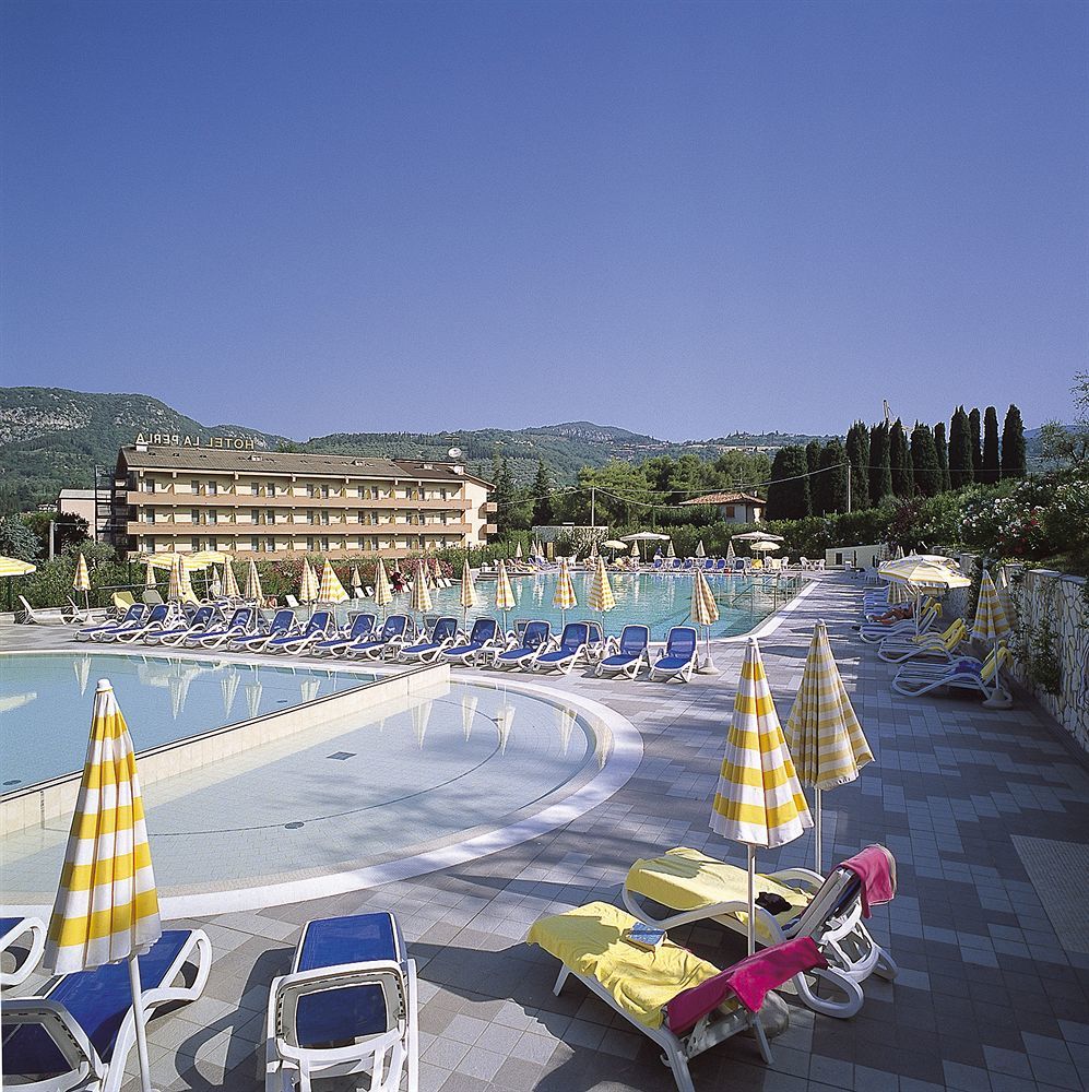 Hotel La Perla - Bike Hotel Garda  Bagian luar foto