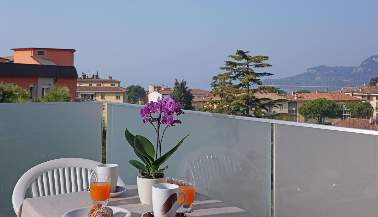 Hotel La Perla - Bike Hotel Garda  Bagian luar foto